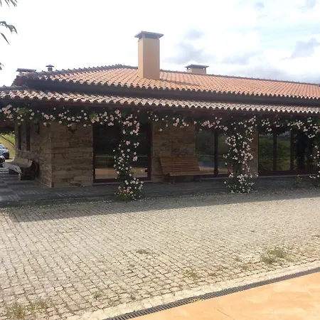 بيت للعطل Casas Da Faisca *